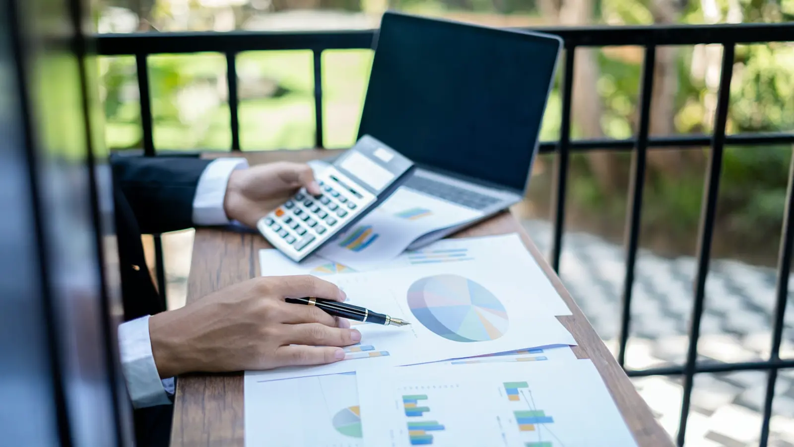 Adani Energy Solutions Adds ₹1,663 Cr Talegaon Project in Q1FY26; Transmission Capacity Jumps 63% YoY