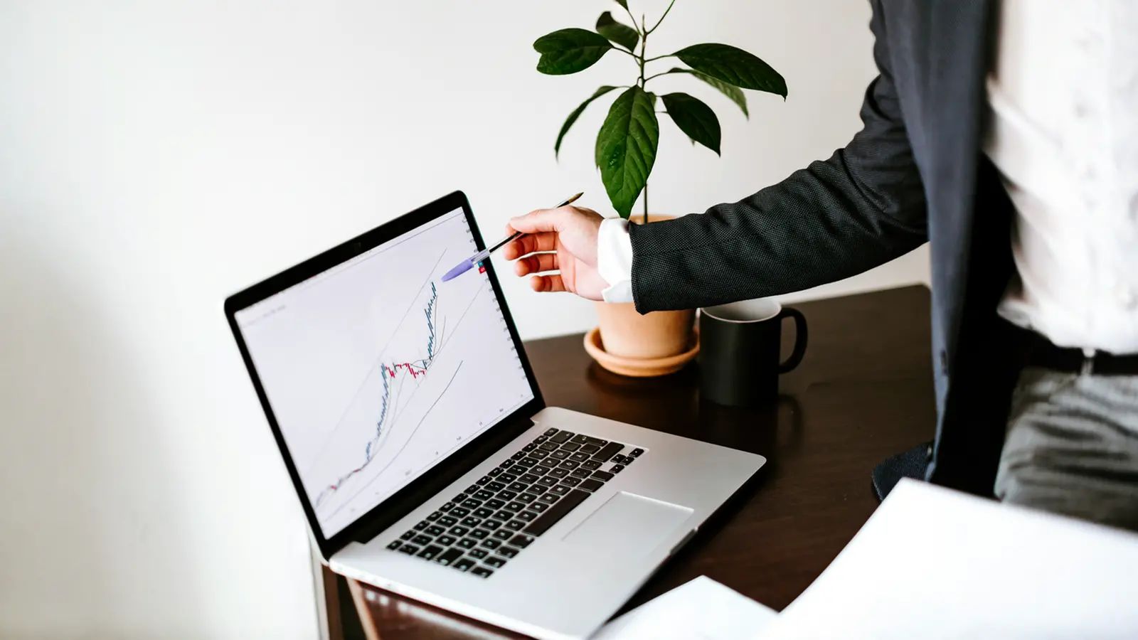 Apollo Micro Systems Rockets 13% on DRDO Order Win, Hits Fresh 52-Week High