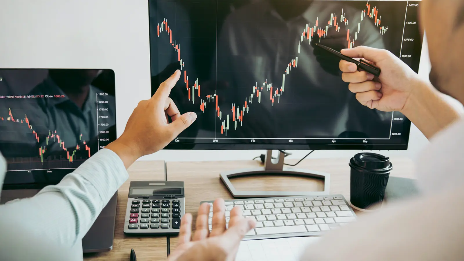 Karur Vysya Bank Rises Over 2% Ahead of 1:5 Bonus Share Record Date