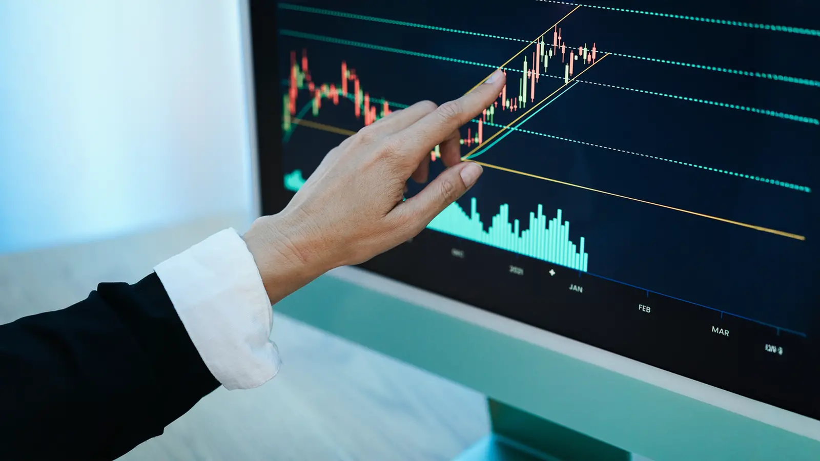 Vikram Solar IPO Lists at ₹338, Stock Surges 9.8% in Debut Session