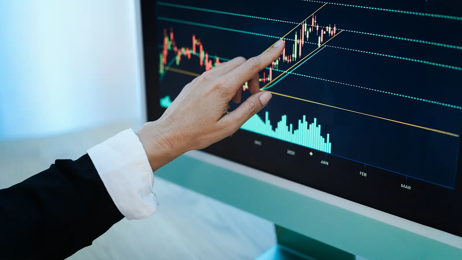 Bajaj Finance Rallies Over 4.50% as GST Relief on Insurance Boosts Investor Sentiment