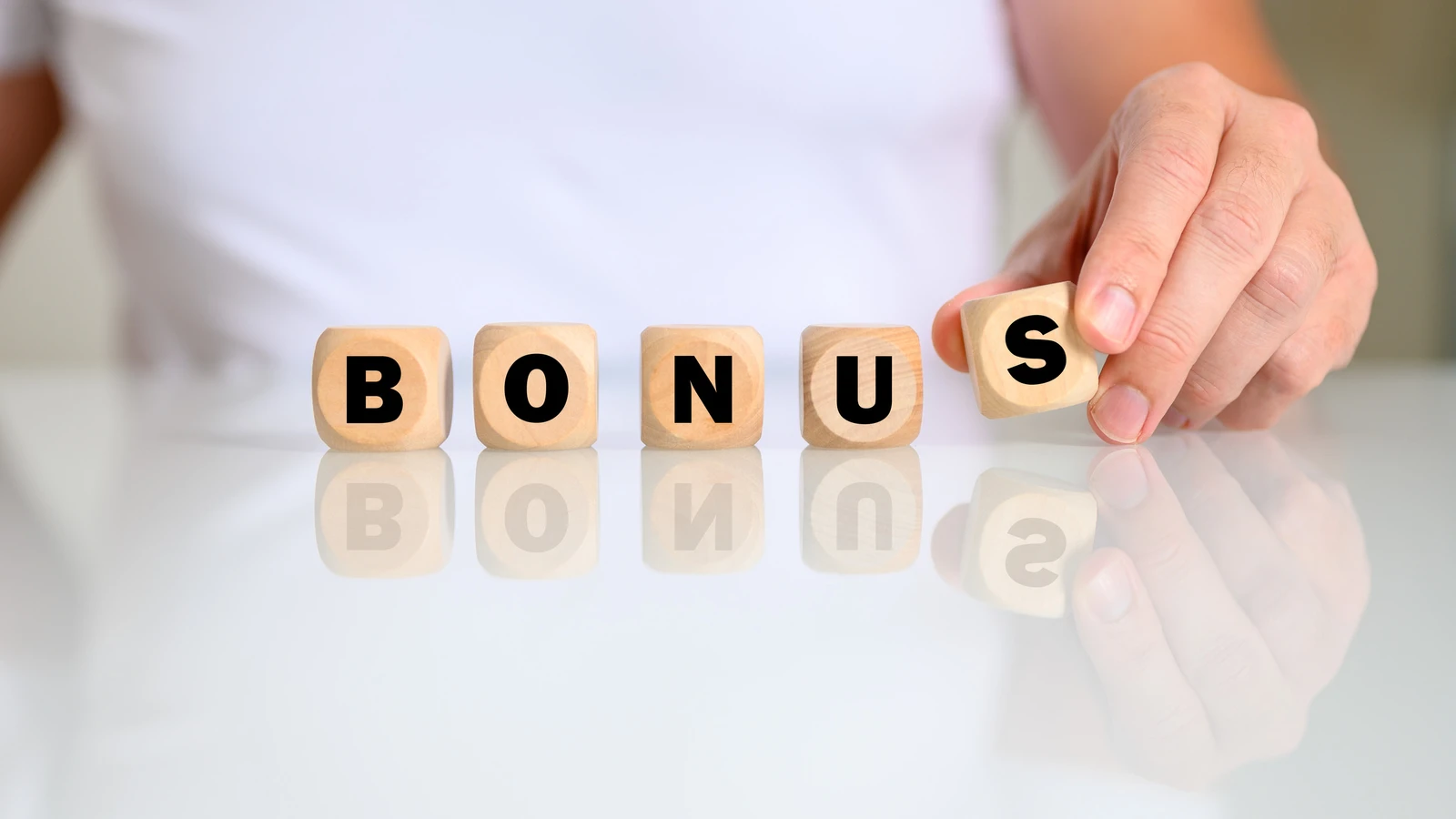 Godfrey Phillips Completes 2:1 Bonus Share Allotment, Paid-Up Capital Rises to ₹31.19 Crore