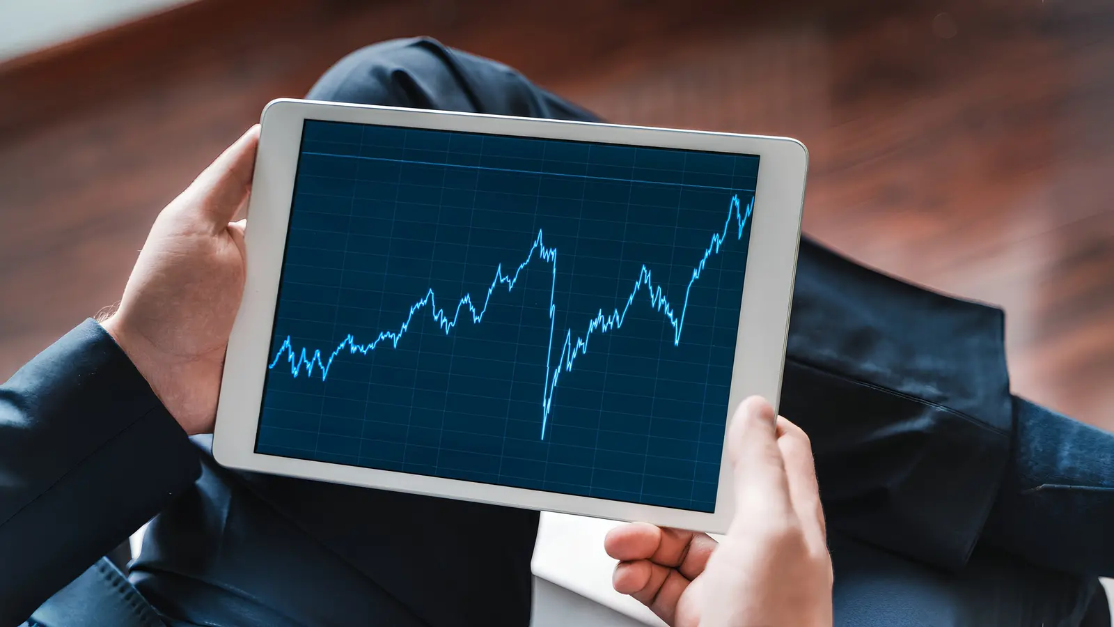 Quality Power Electrical Equipments Ltd Surges 5.14% to ₹984.05 on ₹11.5 Cr STATCOM Project Order