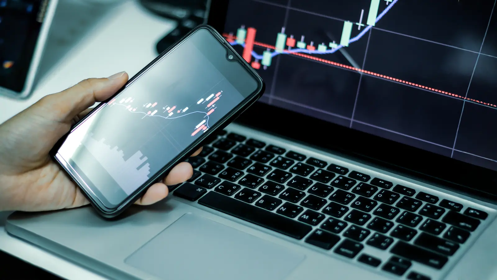 Acutaas Chemicals Q2FY26 Net Profit Soars 91% YoY to ₹71.85 Crore; Shares Hit ₹1,652.30 Mark, Up 6.37%