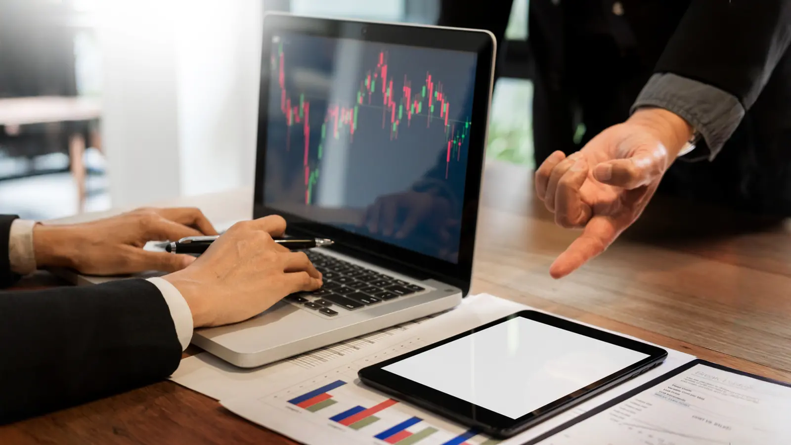 Asian Paints Extends Rally for Third Straight Session, Jumping 4.83%