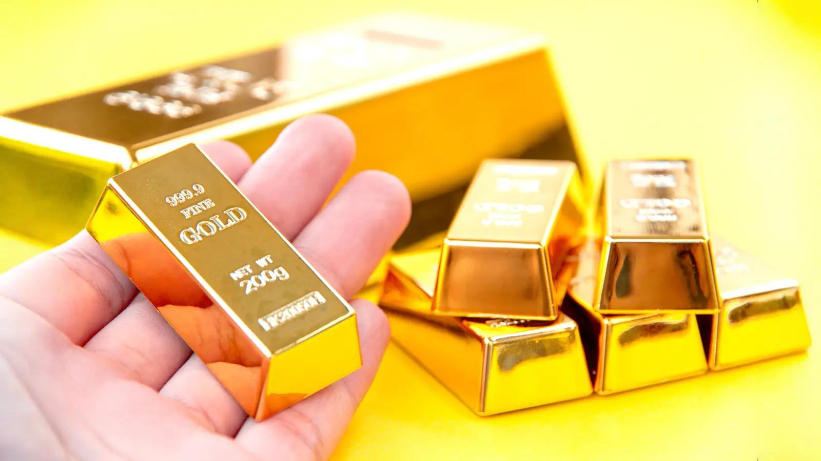 Check Gold Prices Today on Oct 17: Global Record High Ahead of Dhanteras