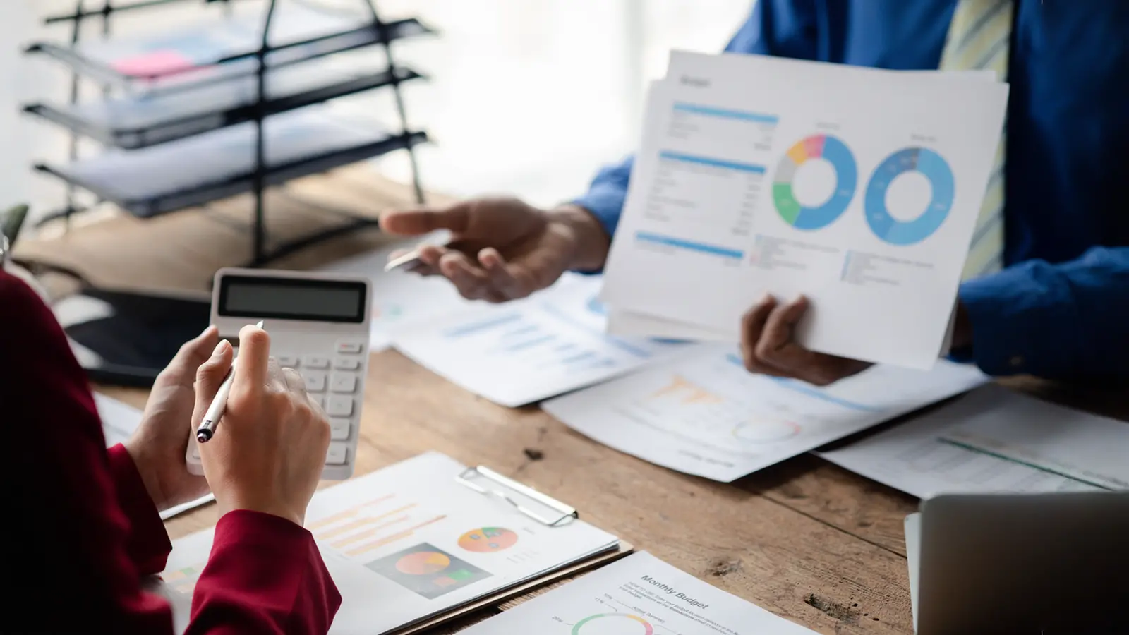 GAIL Shares Dip After Q2 FY26 Profit Drops 18% to ₹2,823 Crore on Weak Margins