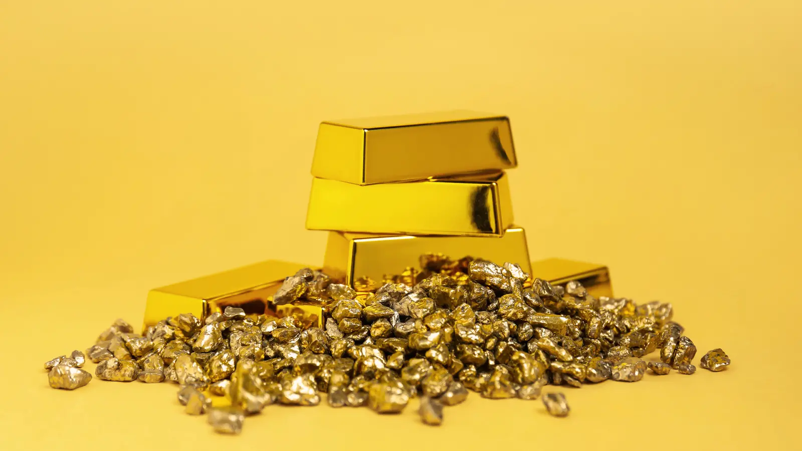 Gold Prices Today, October 24: Yellow Metal Cools After Festive Highs, Silver Holds Steady