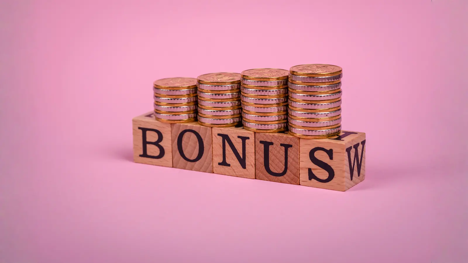 HDFC AMC Announces First-Ever 1:1 Bonus Issue; Q2FY26 Net Profit Grows 24% at ₹718 Crore