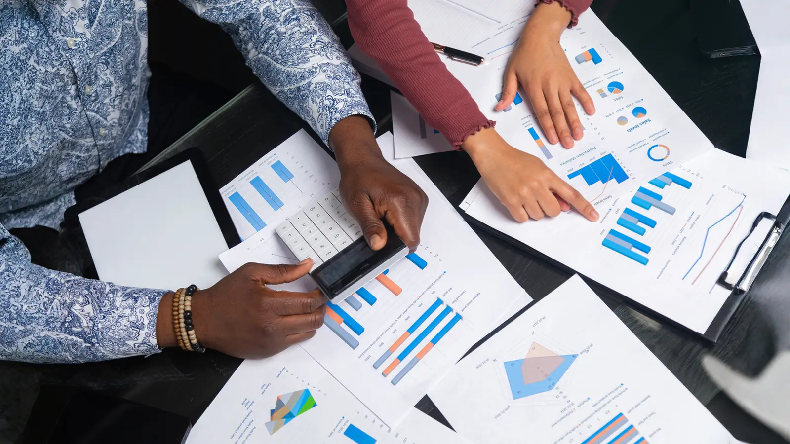 Hyundai Motor India Share Price Gains 2.38% After Q2 FY26 Profit Rises 14.8% YoY to ₹15,723 Million