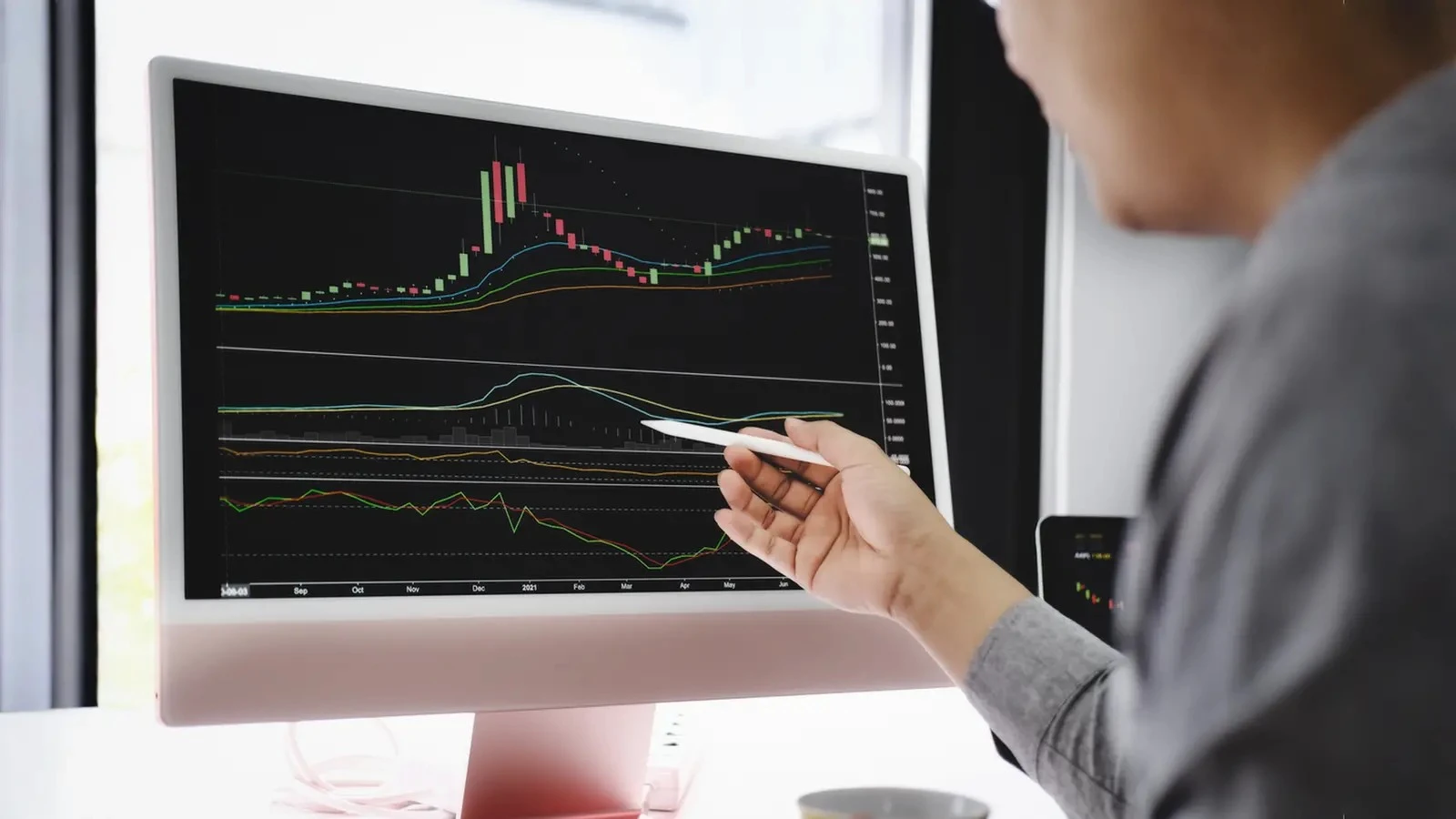 PC Jeweller Q2 FY26 Revenue Surges 63%, Shares Rise 5.99% on Festive Demand