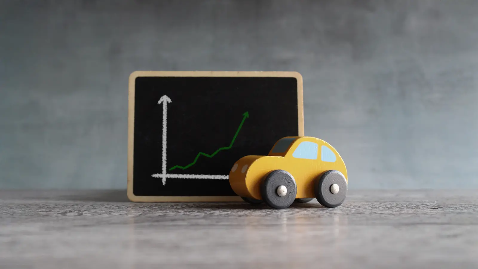 Passenger Vehicle Dispatches Rise 4% in September; Auto Sector Outlook Turns Positive