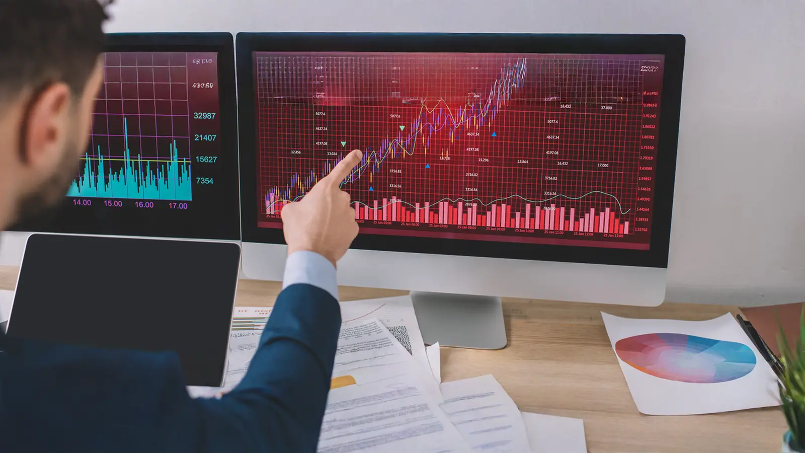Sensex, Nifty Snap Six-Day Rally as Profit-Booking Hits FMCG and Banking Stocks
