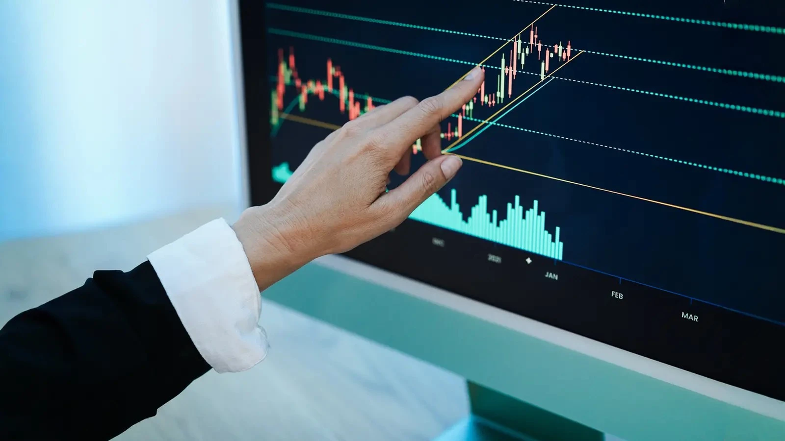 Waaree Energies Approves ₹8,175 Crore Expansion Across Lithium-Ion, Electrolyser, and Inverter Plants; Stock Rises 3.06%