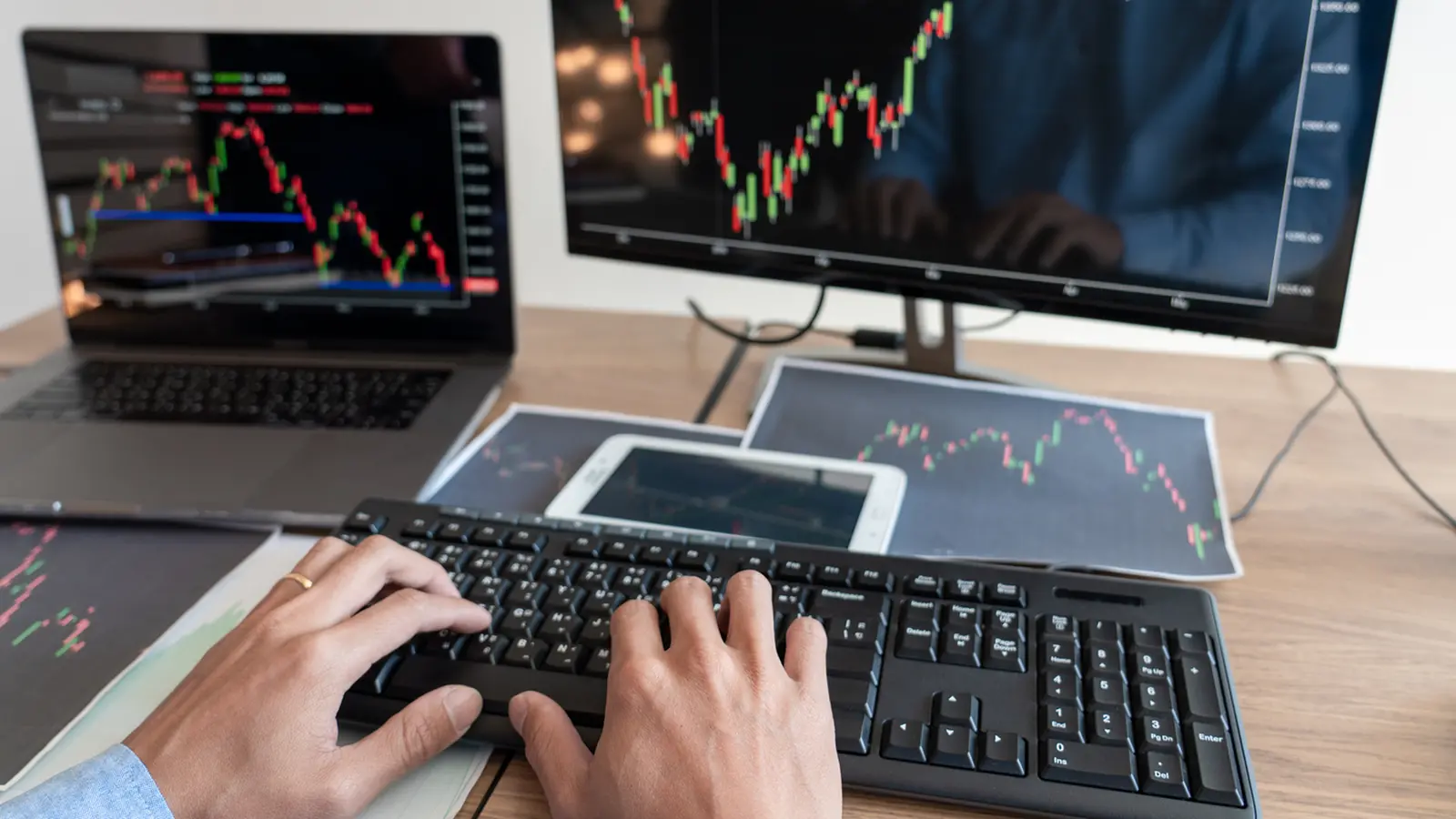 Atishay Ltd Share Price Jump 9.98% After Winning Rajasthan e-Mitra Mandate Across 17 Districts