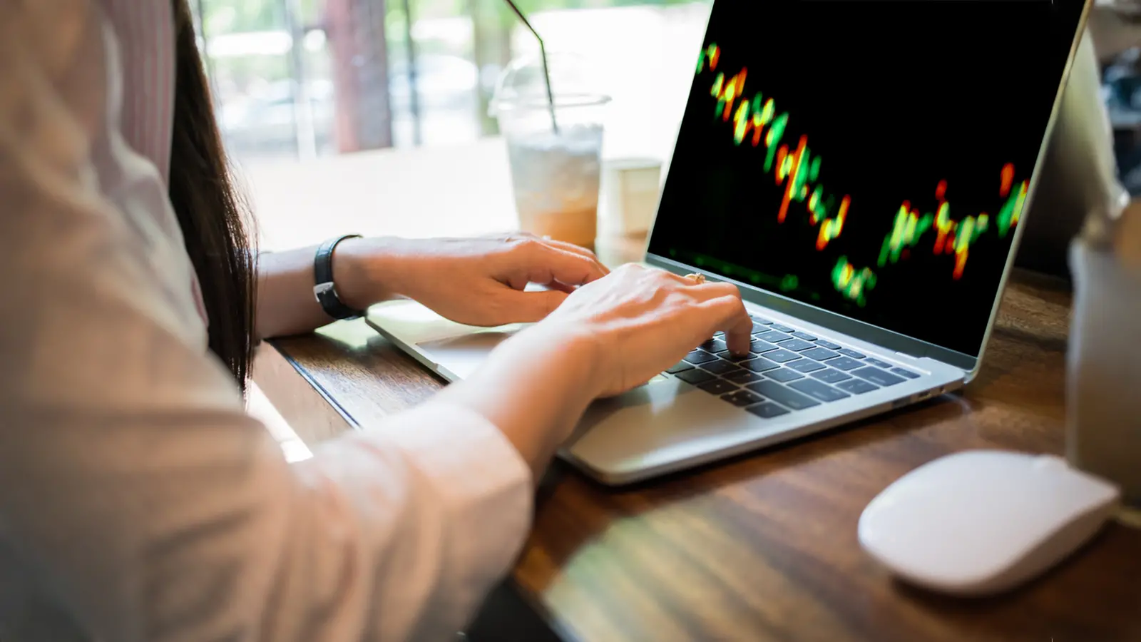 Bharti‍‌‍‍‌‍‌‍‍‌ Airtel Shares Price Drop Nearly 4% Amid Singtel's ₹10,300 Crore Stake Sale Plan