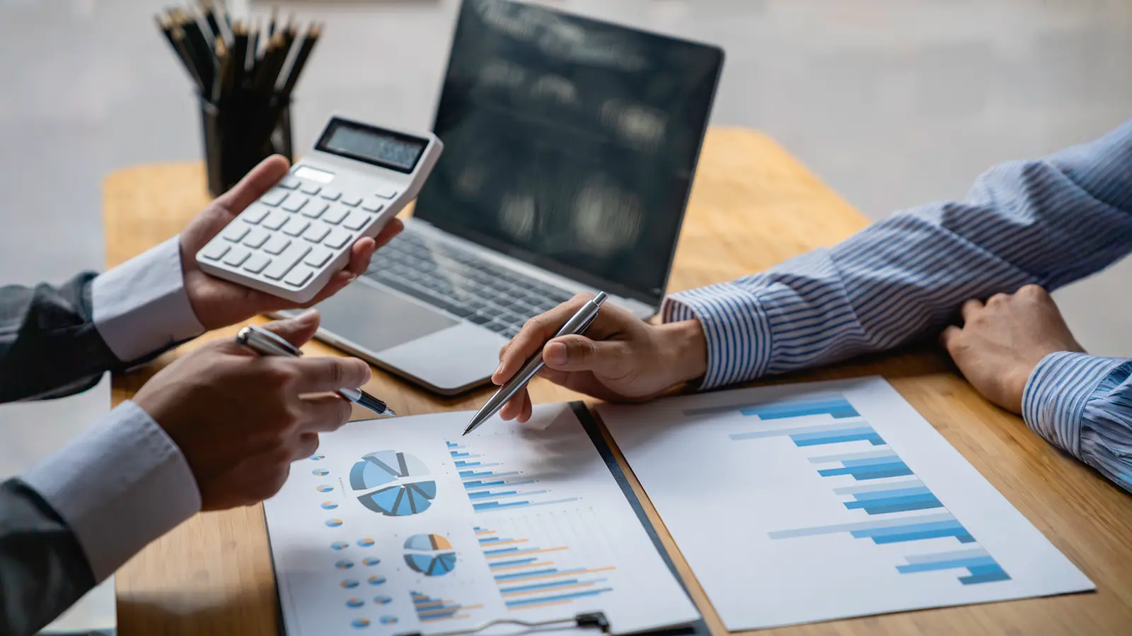 Crompton Greaves Share Price Falls 2.93% After Q2FY26 Net Profit Declines 41% to ₹75.4 Crore on Exceptional Expense