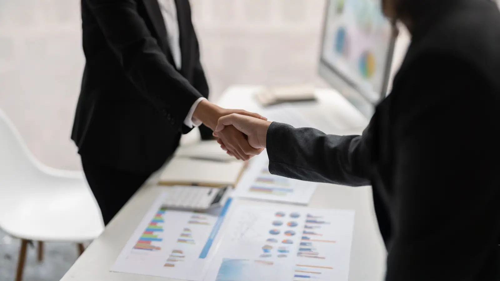 Epsilon Carbon Signs USD 20 Million Deal with Aluminium Bahrain; Eyes IPO by 2027