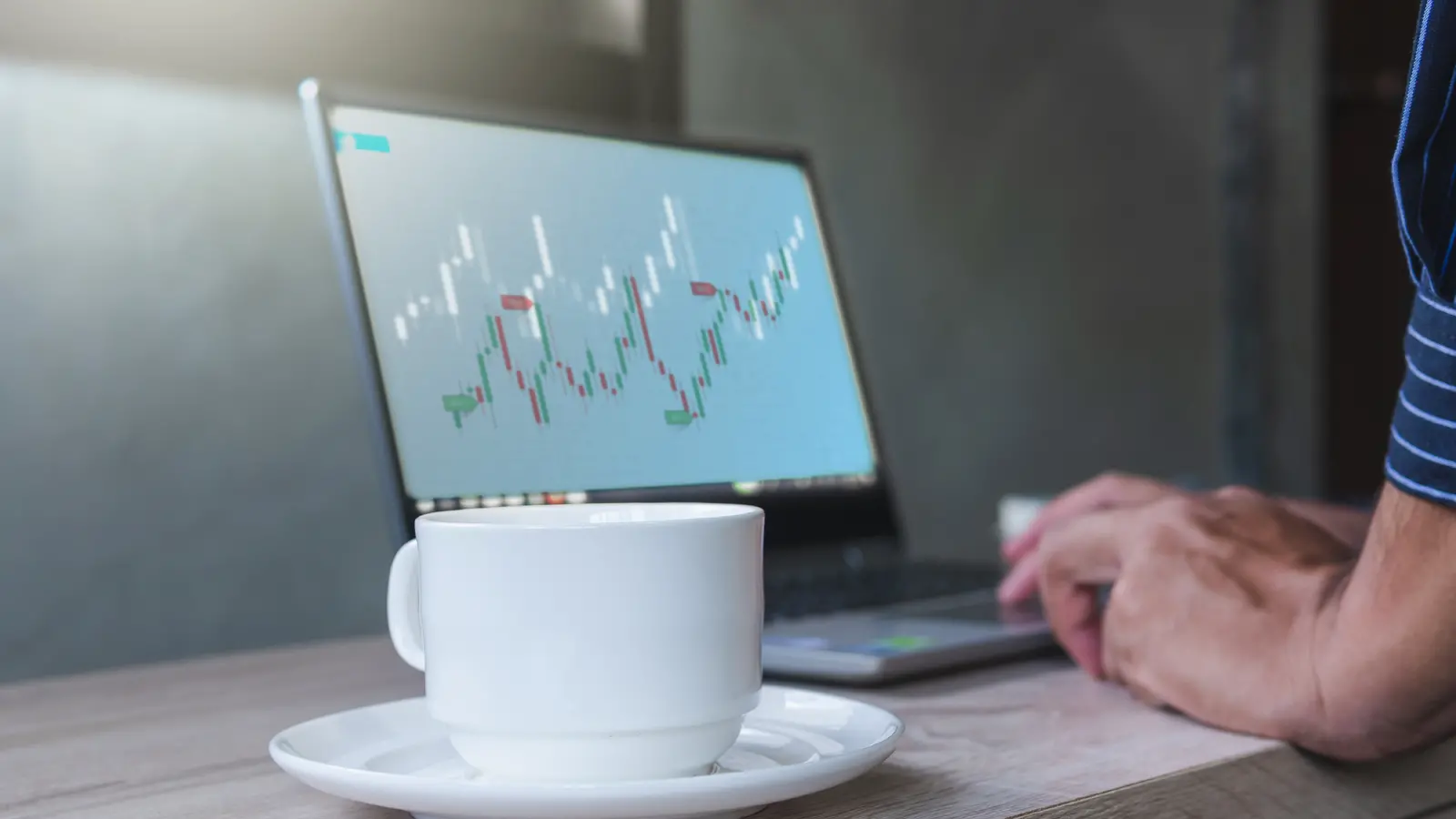 HAL Shares Price Rise Over 3% After GE Engine Supply Agreement Worth 113 Units for LCA Mk1A Programme