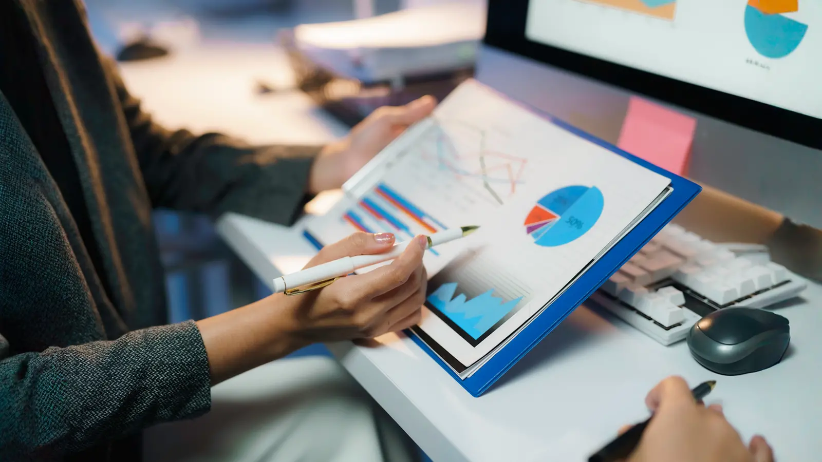 IndiGo Reports ₹25,821 Million Net Loss In Q2FY26 Amid Forex Impact; Revenue Rises 10% YoY