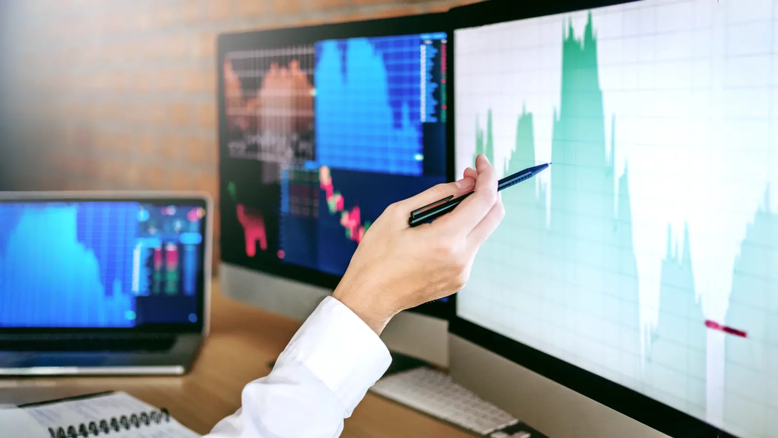 Meta Infotech Secures ₹8.08 Crore Cloud Services Orders; Stock Price Gains 3.24%