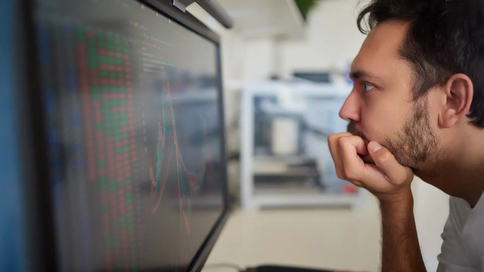 Tata Motors Passenger Vehicles Share Price Drop Nearly 5% After Weak Q2 FY26 Earnings; JLR Impact Weighs on Sentiment